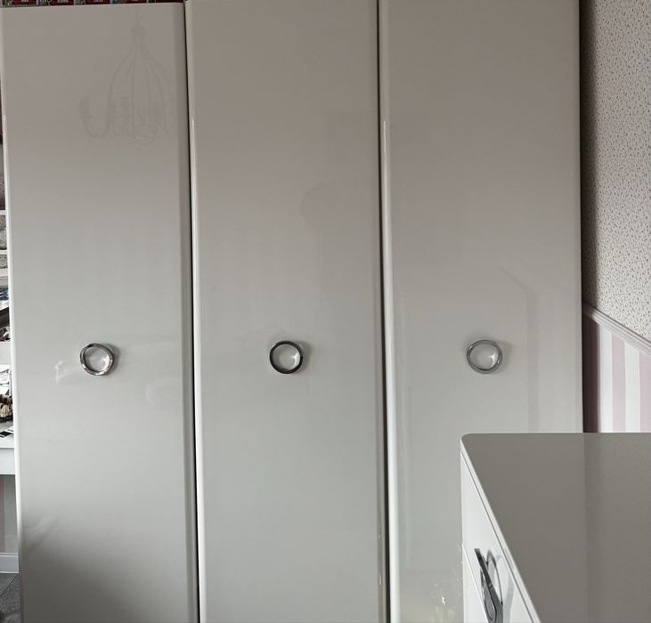 Sprzedam meble (szafa i komoda )