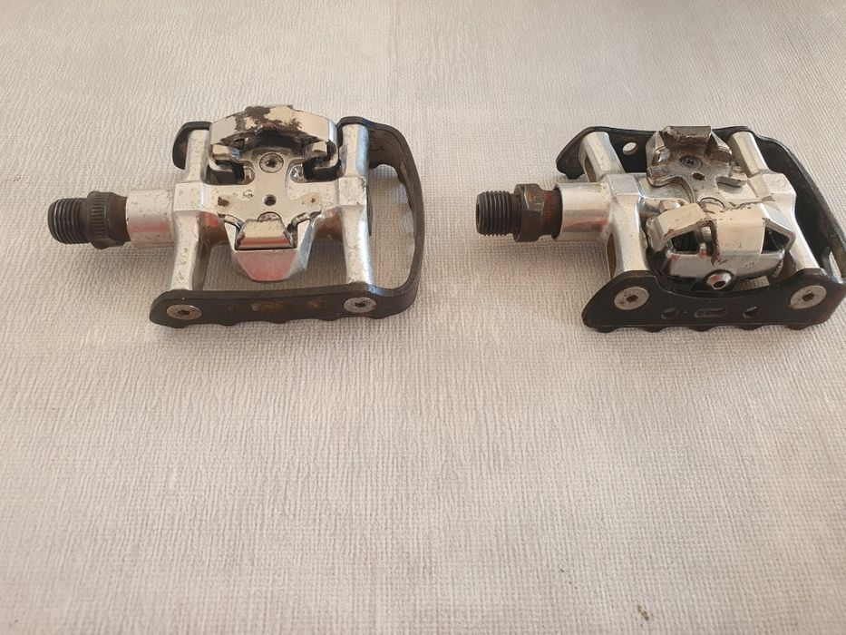 Pedais de encaixe SHIMANO PD-M323