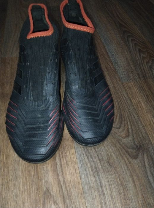 Бутсы Adidas Predator
