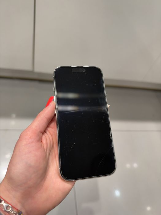 iPhone 16 Pro 128 GB White Titanium | Zadbany | 81% baterii