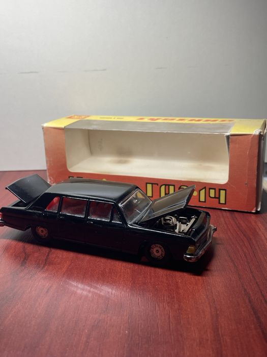 Чайка газ-14 1:43