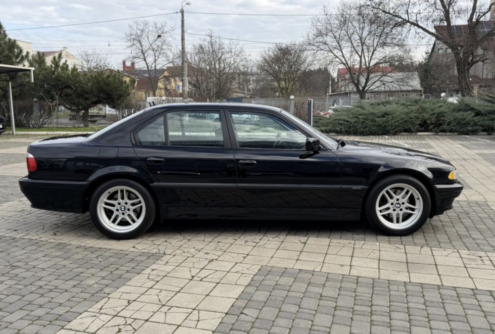 BMW 7 E38 для фотосессии