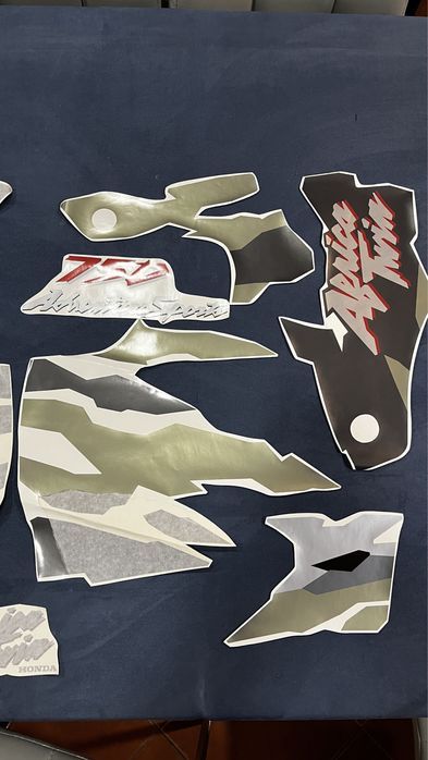 Kit autocolantes Honda Africa Twin RD07a - Ler descrição