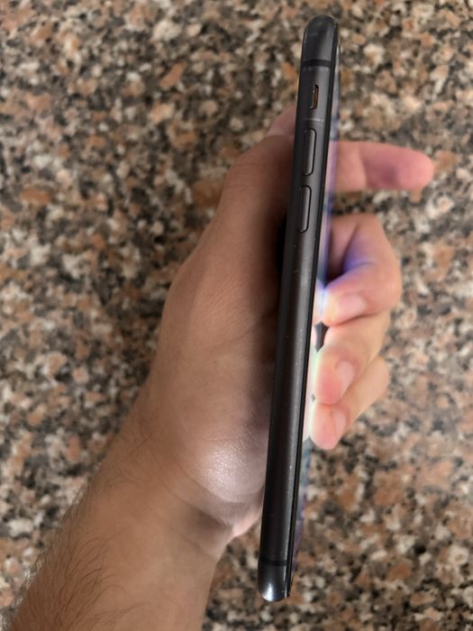 iPhone 11.