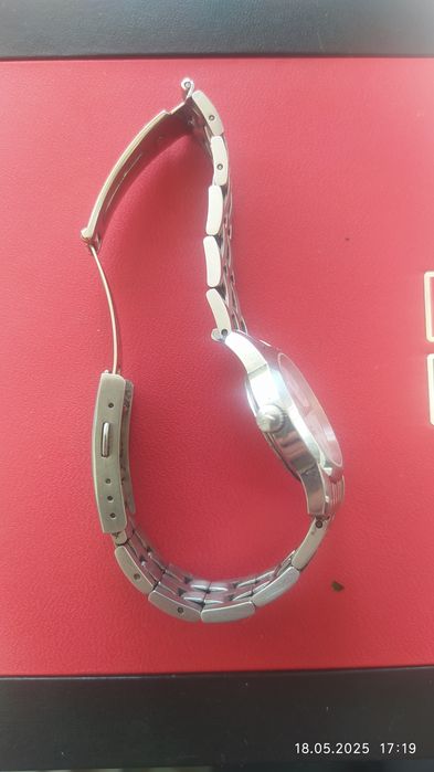 Tissot, жіночий кварцовий швейцарський годинник TISSOT 1853 T033210A