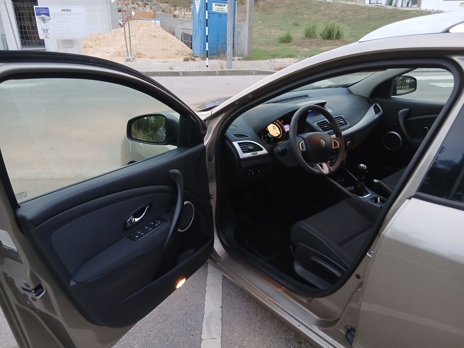 Renault megane breack sport tourer 1.5 dci 110cv 6v versao Limited