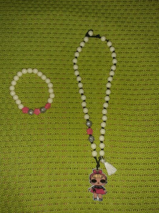 Novo! Conjunto colar com pulseira da LOL