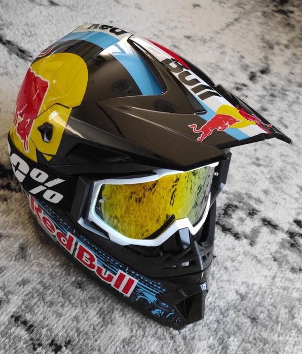 Nowy kask Red Bull rozm. M+gogle gratis!