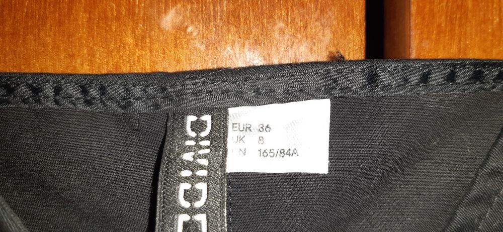 Чорне Плаття-тренч