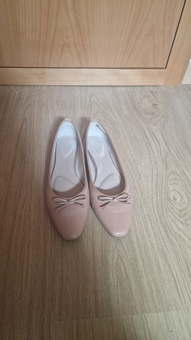 Sabrinas beje Rockport