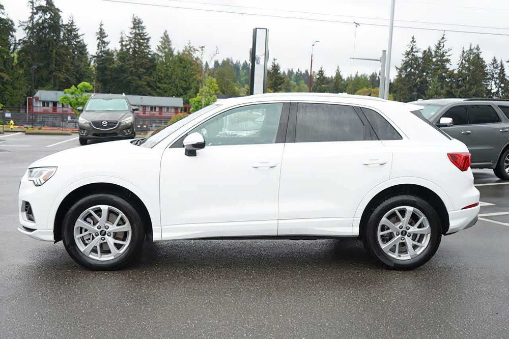 Audi Q3      2022