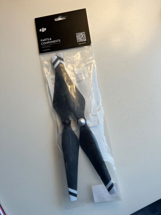 DJI śmigła z włókna węglowego 9450 ROTOR Carbon Fiber Self-tightening