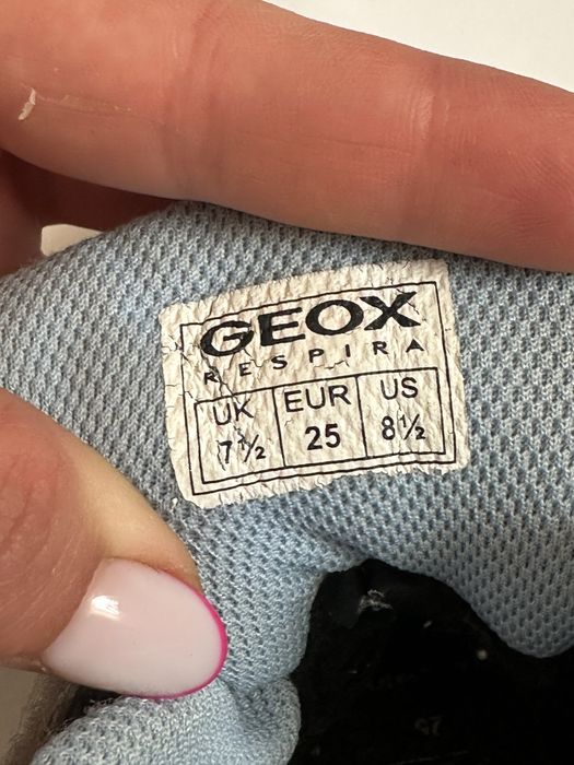 Зимове взуття на дівчинку geoxe 25 р.15,5 см