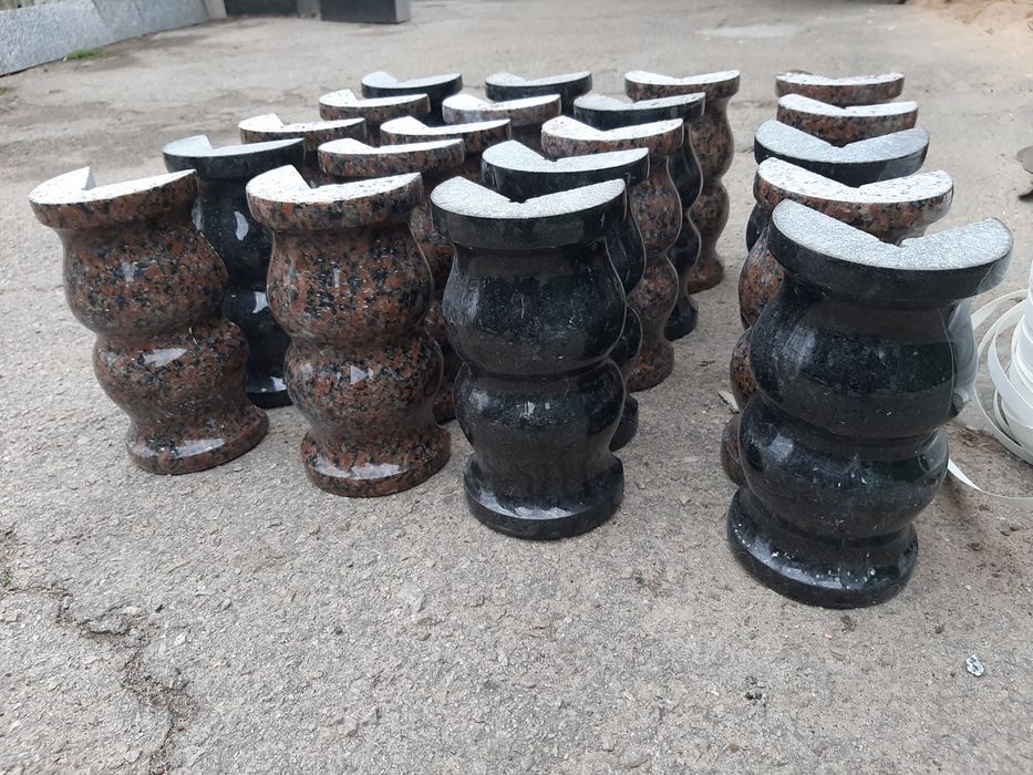 Вази гранітні кути лампадкі балясіни шари від виробника з камня