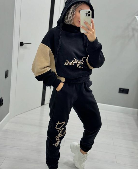 Модный теплый спортивный костюм женский флисовый