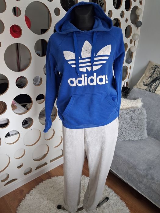 Niebieska bluza adidas