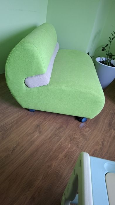 Sprzedam sofę zieloną
