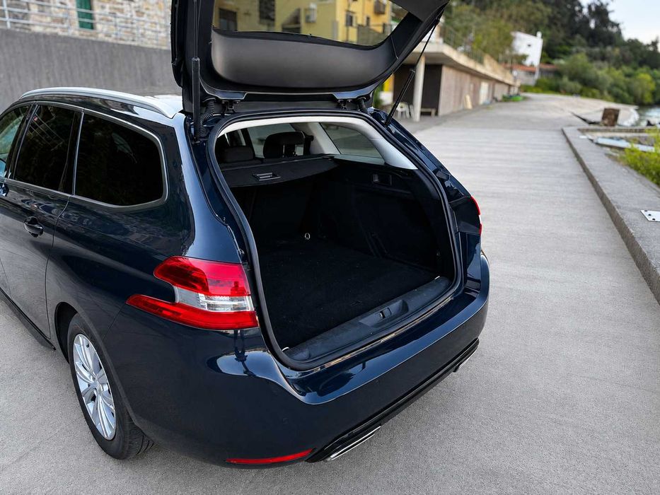 PEUGEOT 308 SW 1.6 HDi -Desde 132€ por mês