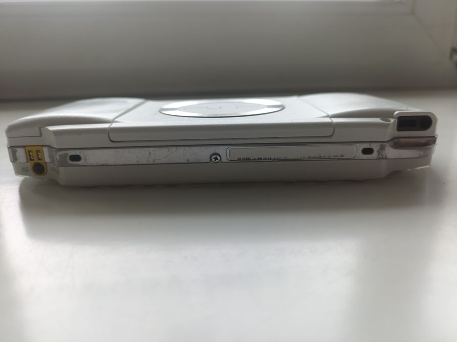 Ігрова приставка Sony PSP 2000