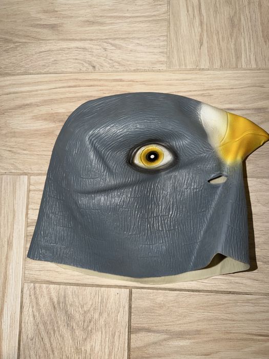 Маска голуба резинова