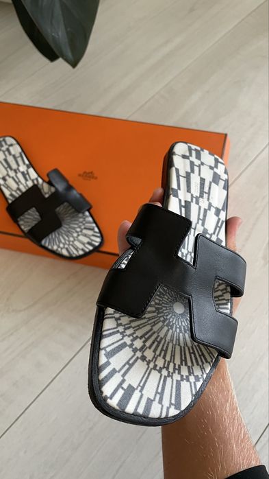 Klapeczki Hermes damskie biało czarne lato viral