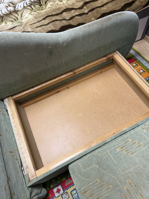 Диван малютка б у