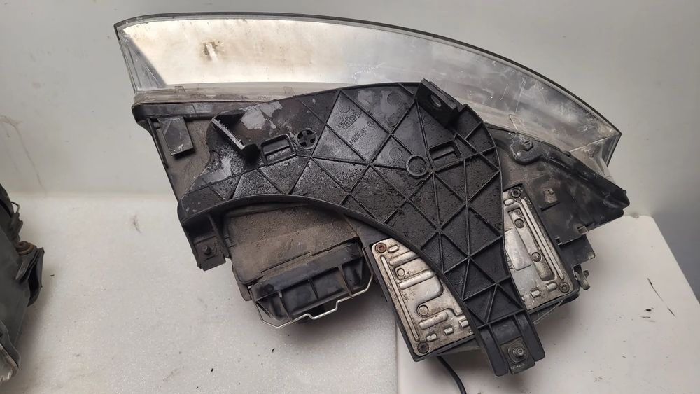 lampy przednie xenon europa audi a4 b6 małysz