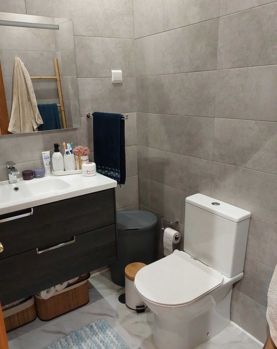 Arrendo T2 - Vale Flores Almada