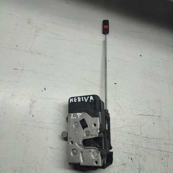 Opel Meriva Corsa zamek drzwi lewy przód OE 13154791