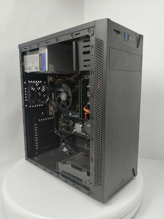 Ryzen,Komputer do biura/gier,Radeon™ Vega 3, 16 GB,SSD,Win 11 Pro