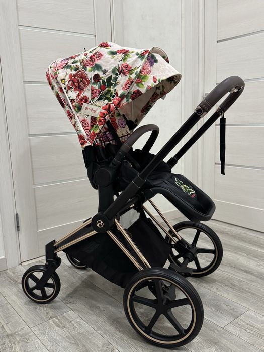 Cybex Priam 4.0 коляска Blossom Light шасси Rosegold