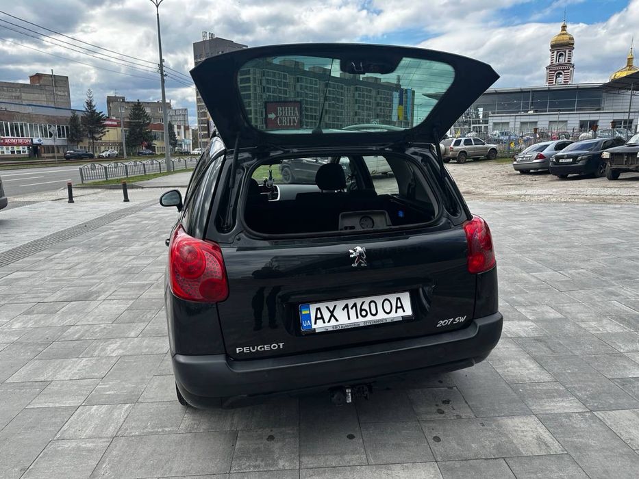 Продам авто Peugeot 207 с панорамой