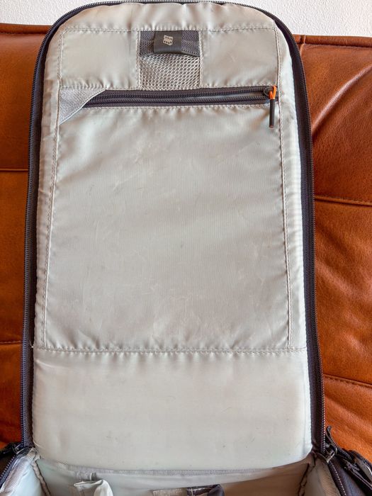 Mochila Lowepro Flipside 300 AW II