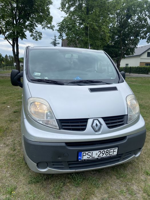 Trafic 2011 9 osobowy 2.5 dci