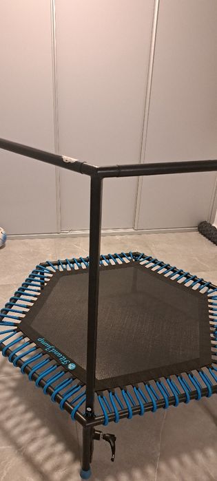 Trampolina fit and jump