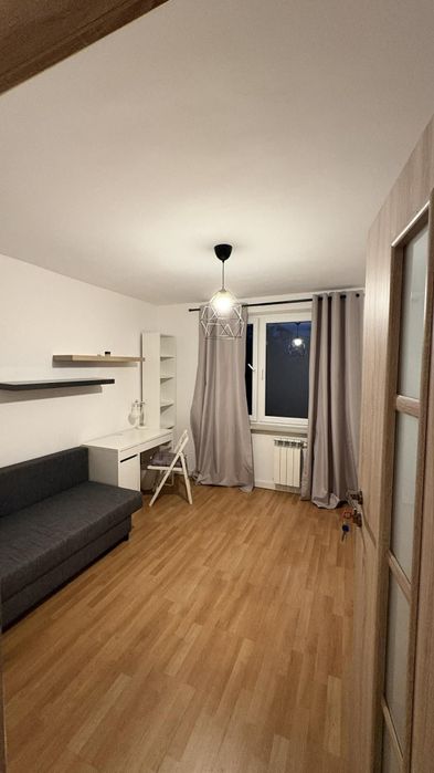 Wynajmę pokój 15m2 i 24m2 z balkonem