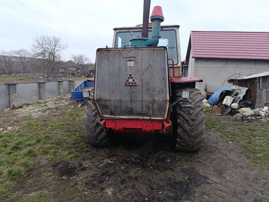 Хтз Т150 з плугом