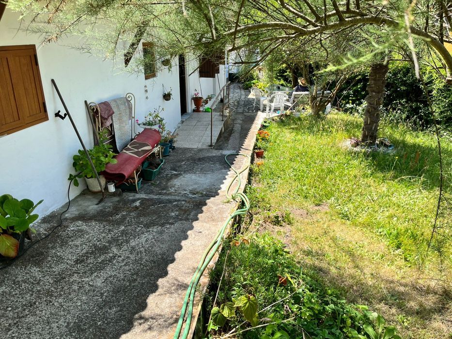 Vivenda  R/Ch  com 1200 de terreno