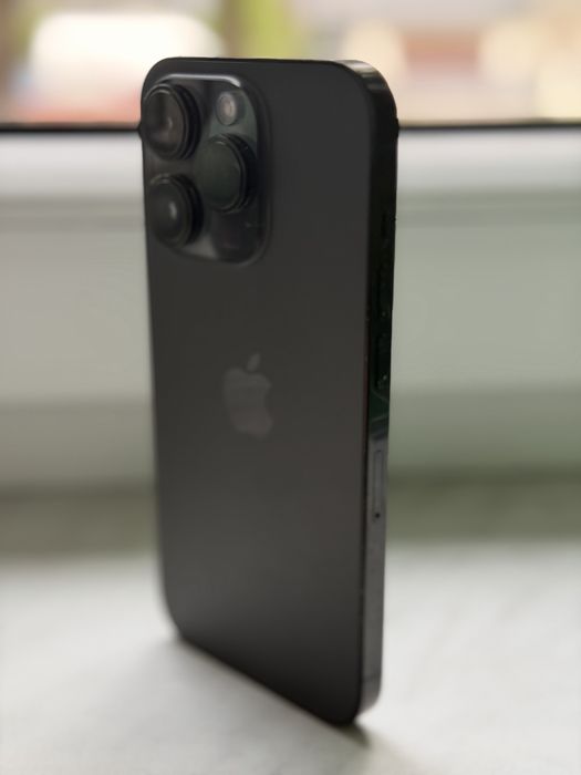 Iphone 14 pro. Stan bardzo dobry. Nowiutka bateria