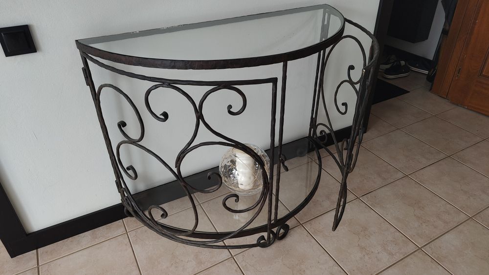 Zestaw mebli kutych metaloplastyka