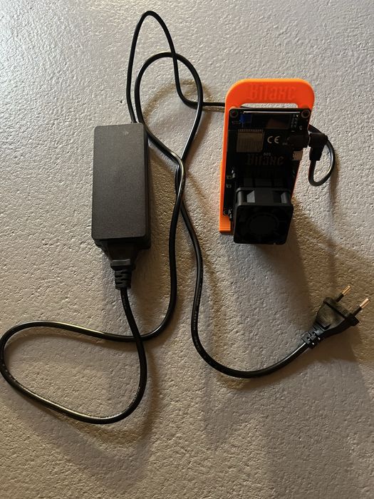 Koparka Bitcoin Bitaxe 601 Ultra – Solo Miner / Gotowy zestaw + Zasilacz