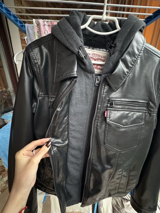 Куртка кожана оригінал Levis