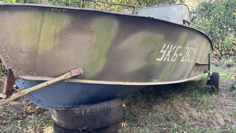 Прогрес 2 лодка човен катер моторний