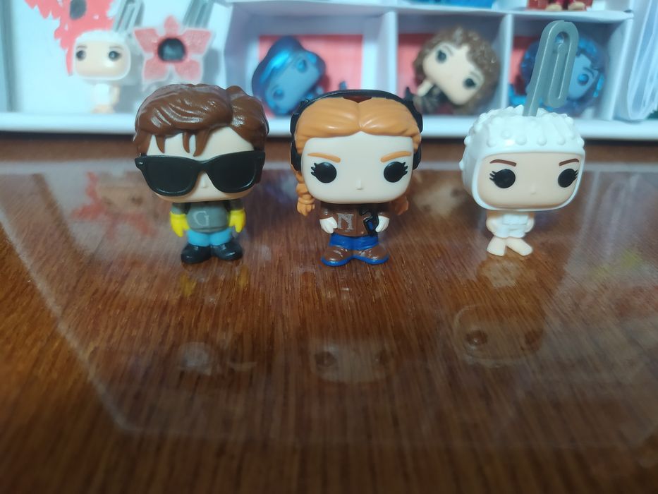 Фігурки дивні дива kinder JOY