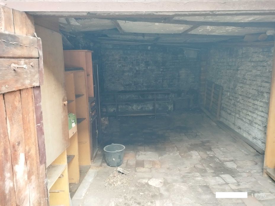 Garaż Magazyn Parking wraz z 2 miejscami parkingowymi 30 m2 Katowice !