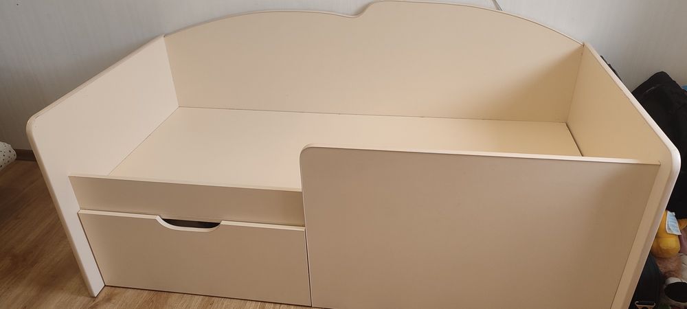 Детская кровать.