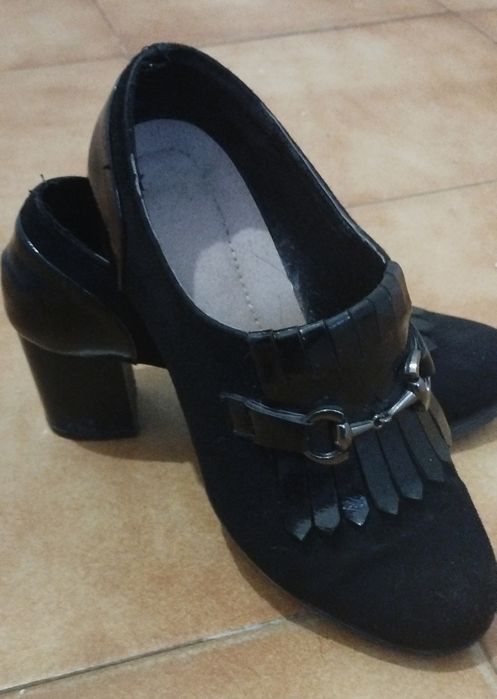 Sapatos pretos 36