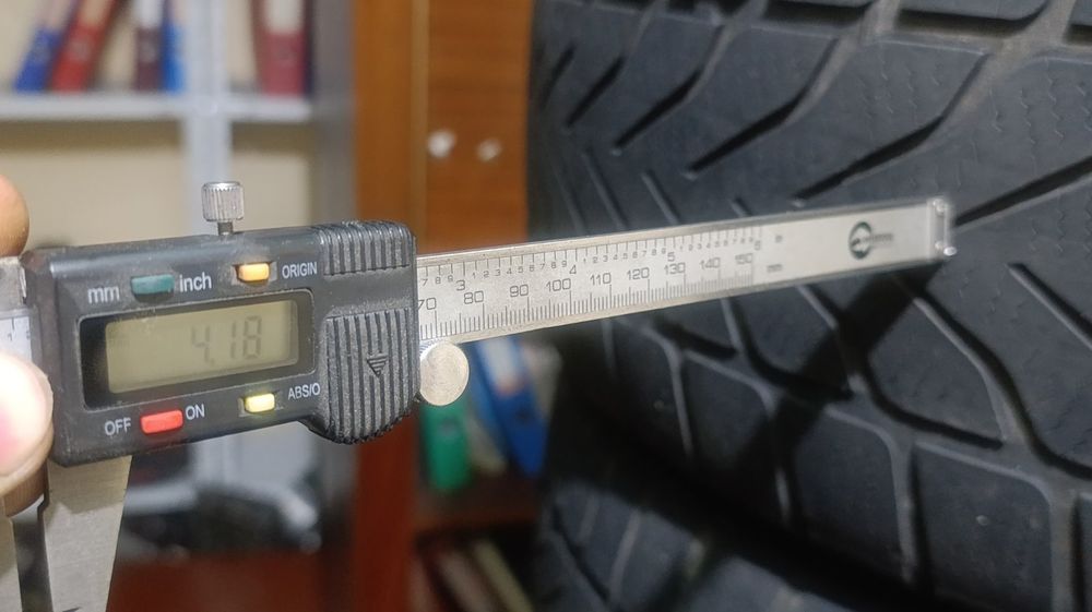 Зимняя резина Lassa  225/45 R19