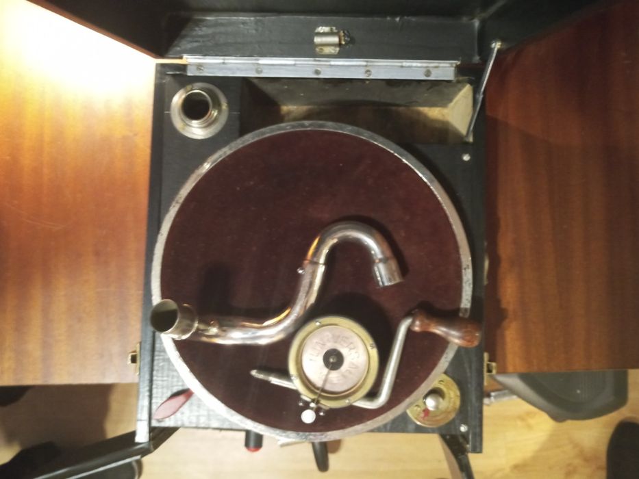 Przedwojenny gramofon Thorens Uniwersaln plus płyty