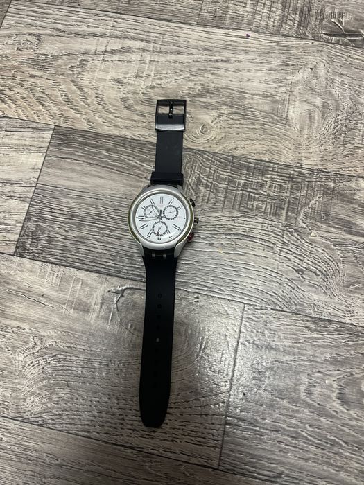 Продам часы SWATCH